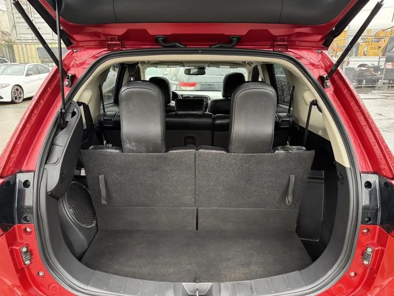 Mitsubishi Outlander снимка Mitsubishi Outlander