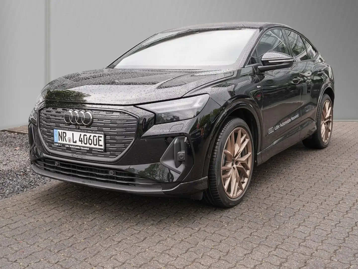 Audi Q4 e-tron Q4 e-tron 45 Sportback edition S line Schwarz - 2