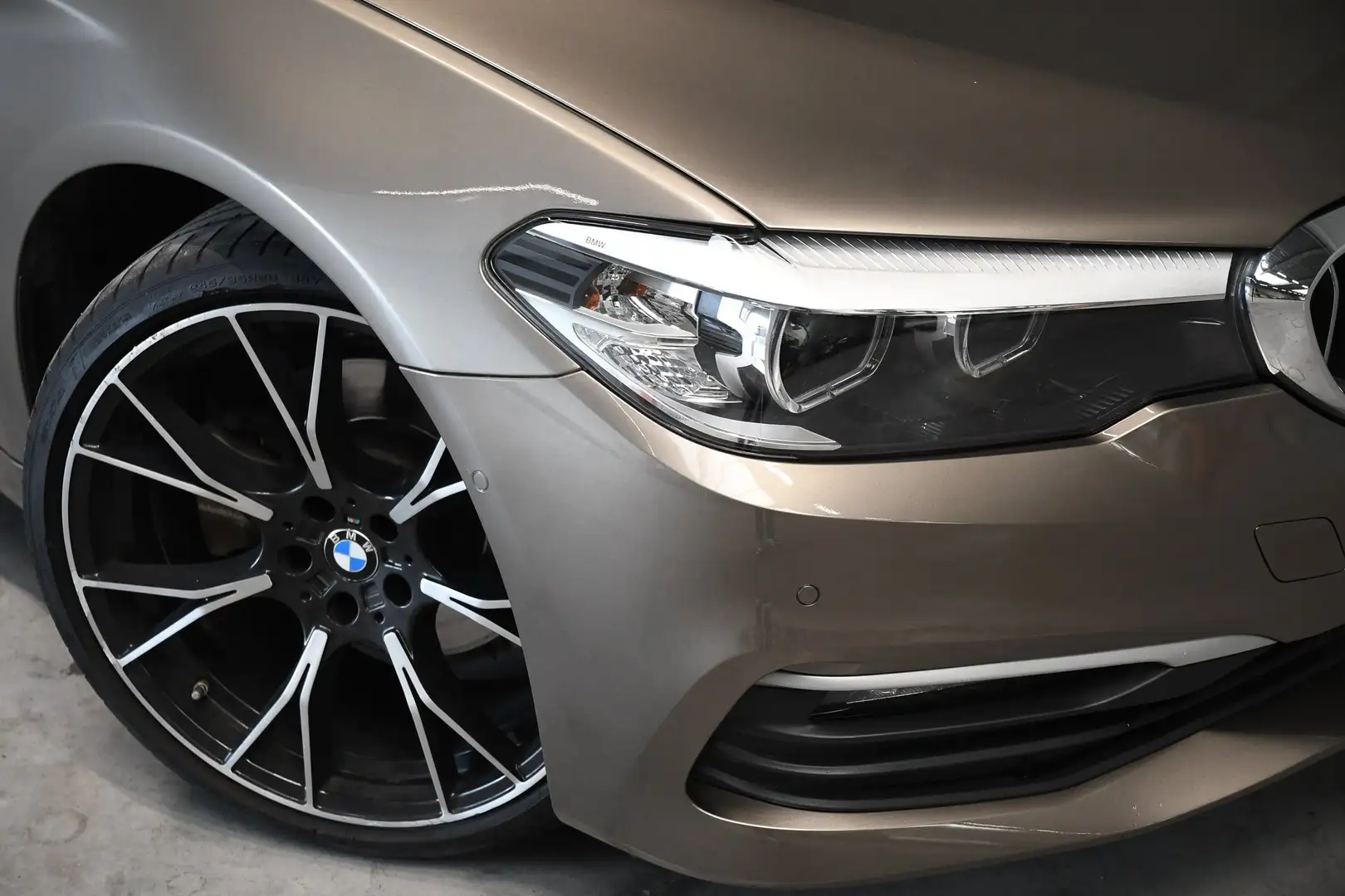 BMW 520 520d Aut. CARPLAY - ACC - HUD - OPEN DAK Bruin - 2