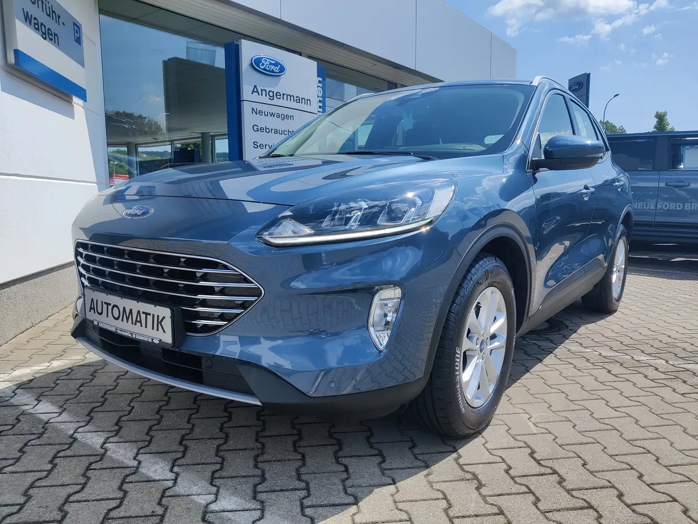 Ford Kuga Titanium Blau - 1
