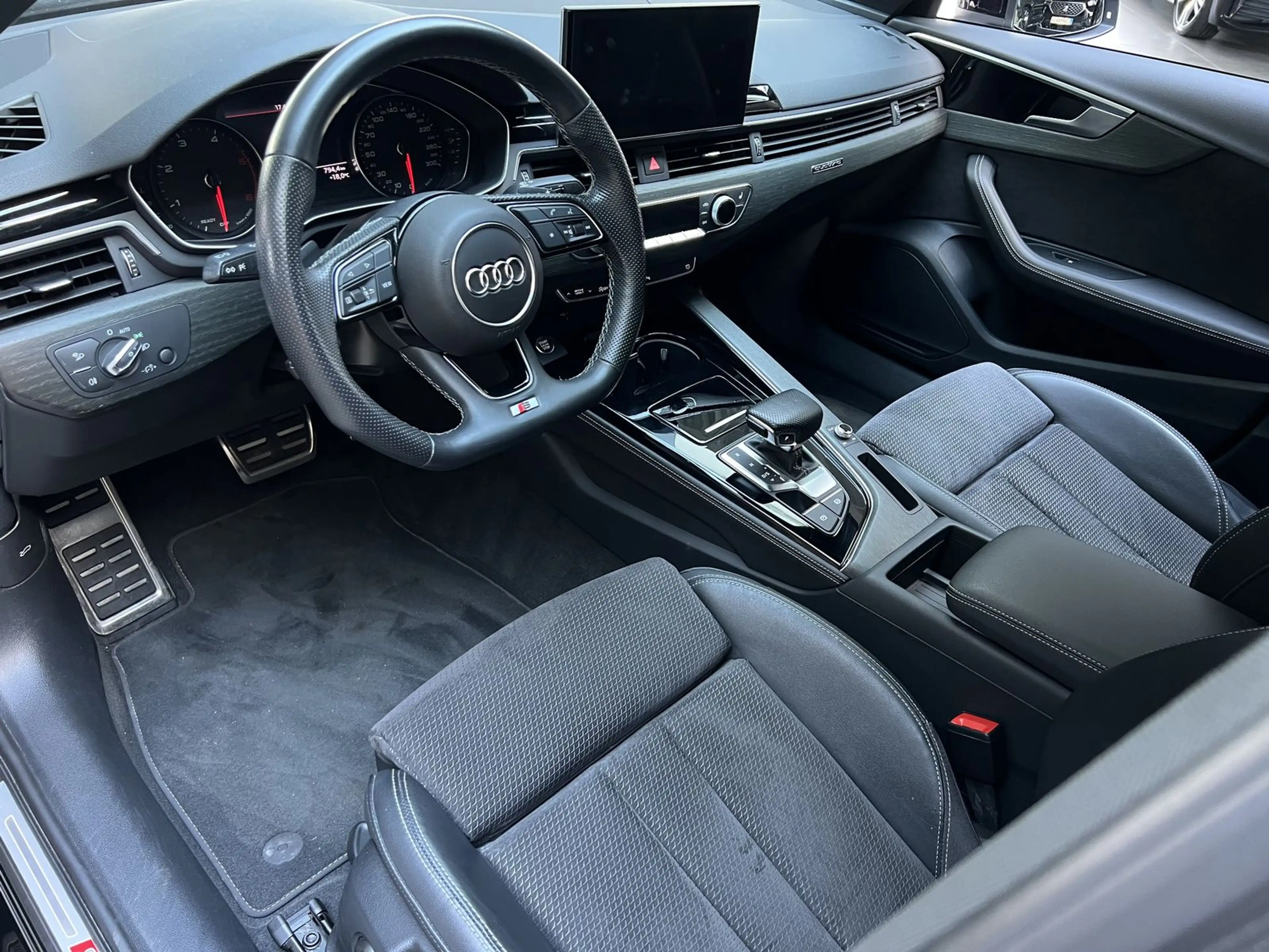 Audi A4 50 TDI Lim. quattro adv. S-Line Navi Led AHK — photo 3