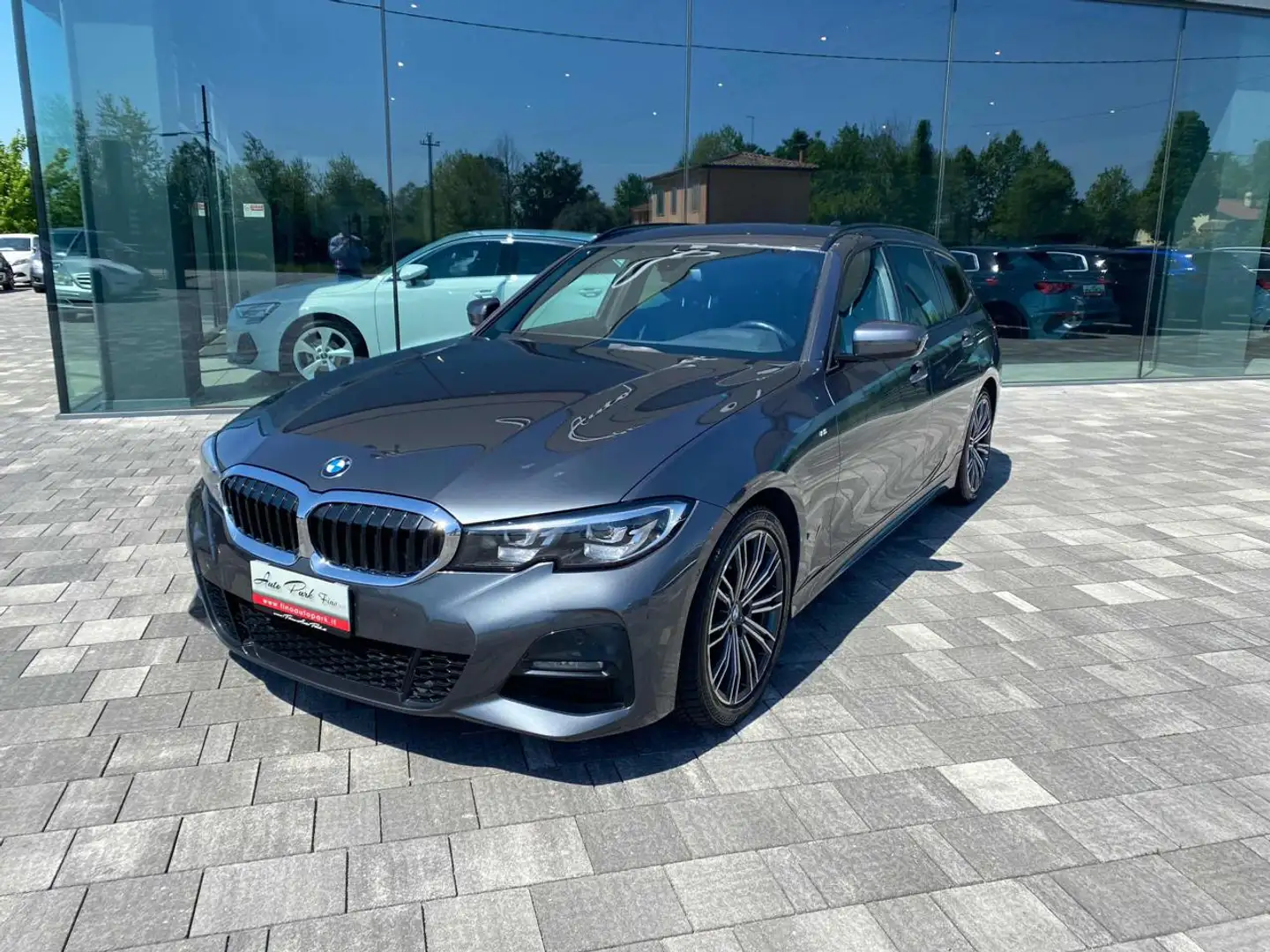 BMW 318 d 48V Touring Msport Gris - 2