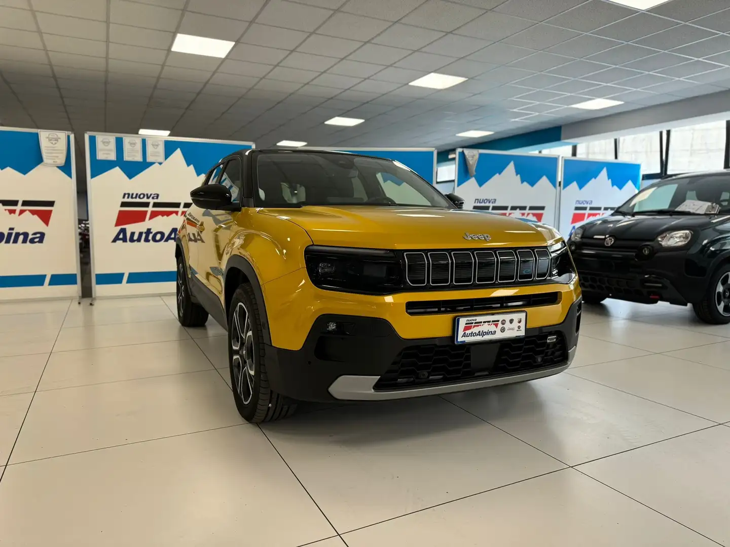 Jeep Avenger Summit Elettrica Giallo - 1