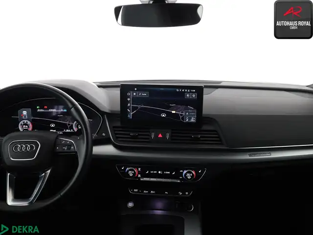 Audi Q5 view 9