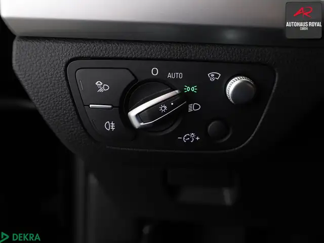 Audi Q5 view 13
