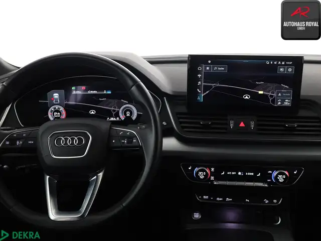 Audi Q5 view 10