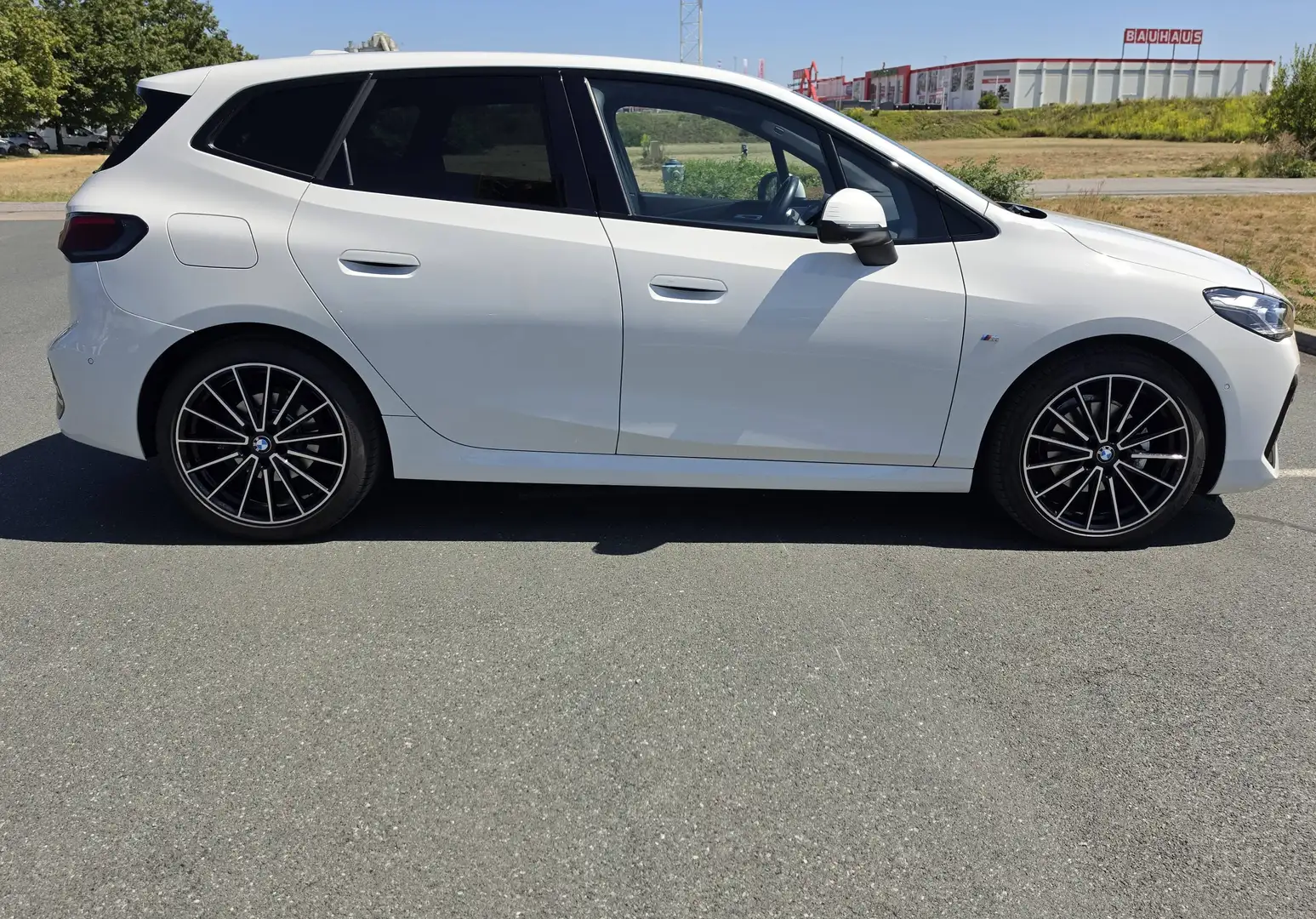 BMW 218 Active Tourer / M-Sportpaket Weiß - 2