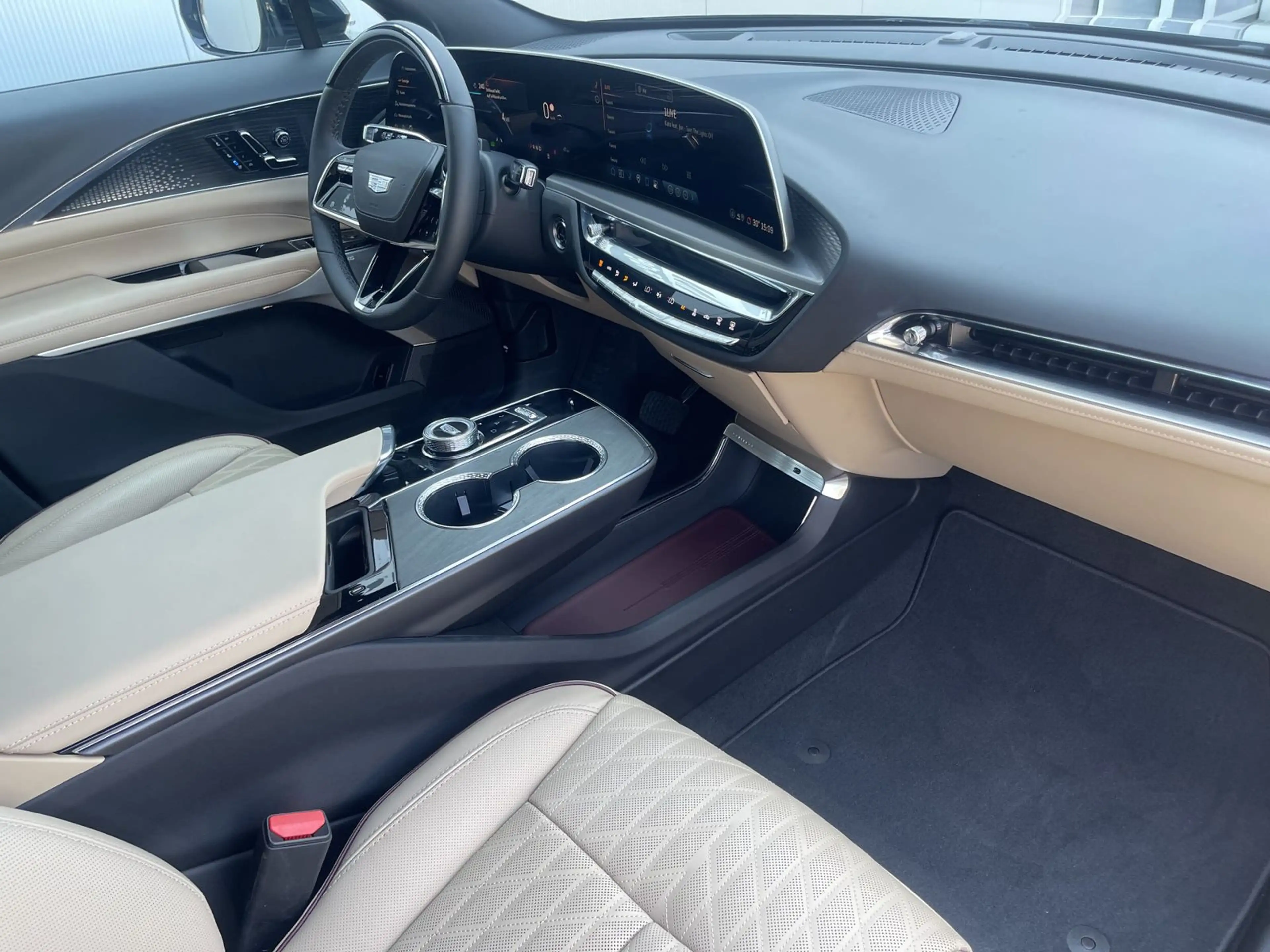 Cadillac Lyriq Sport 600e AWD — photo 9