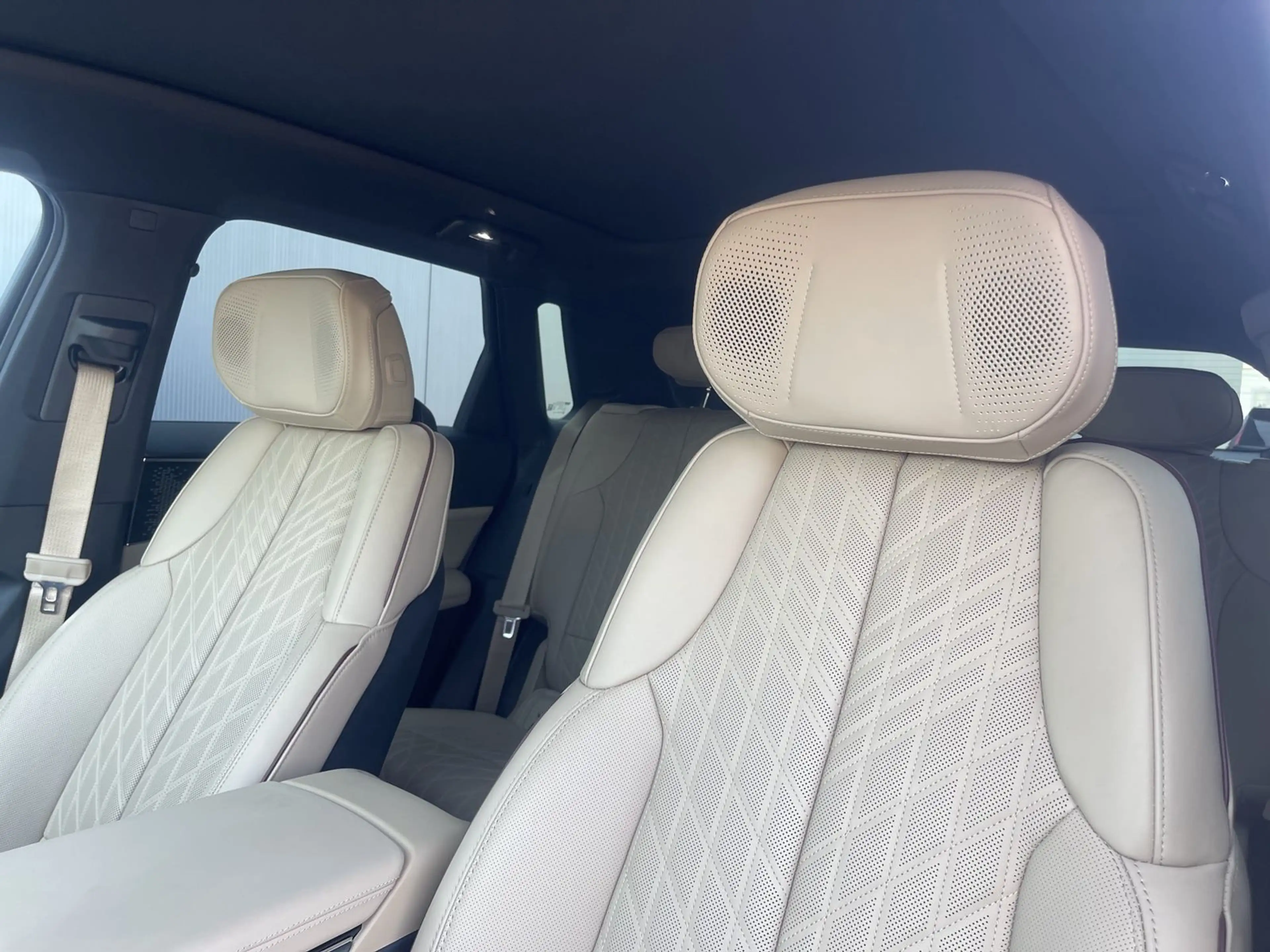 Cadillac Lyriq Sport 600e AWD — photo 11