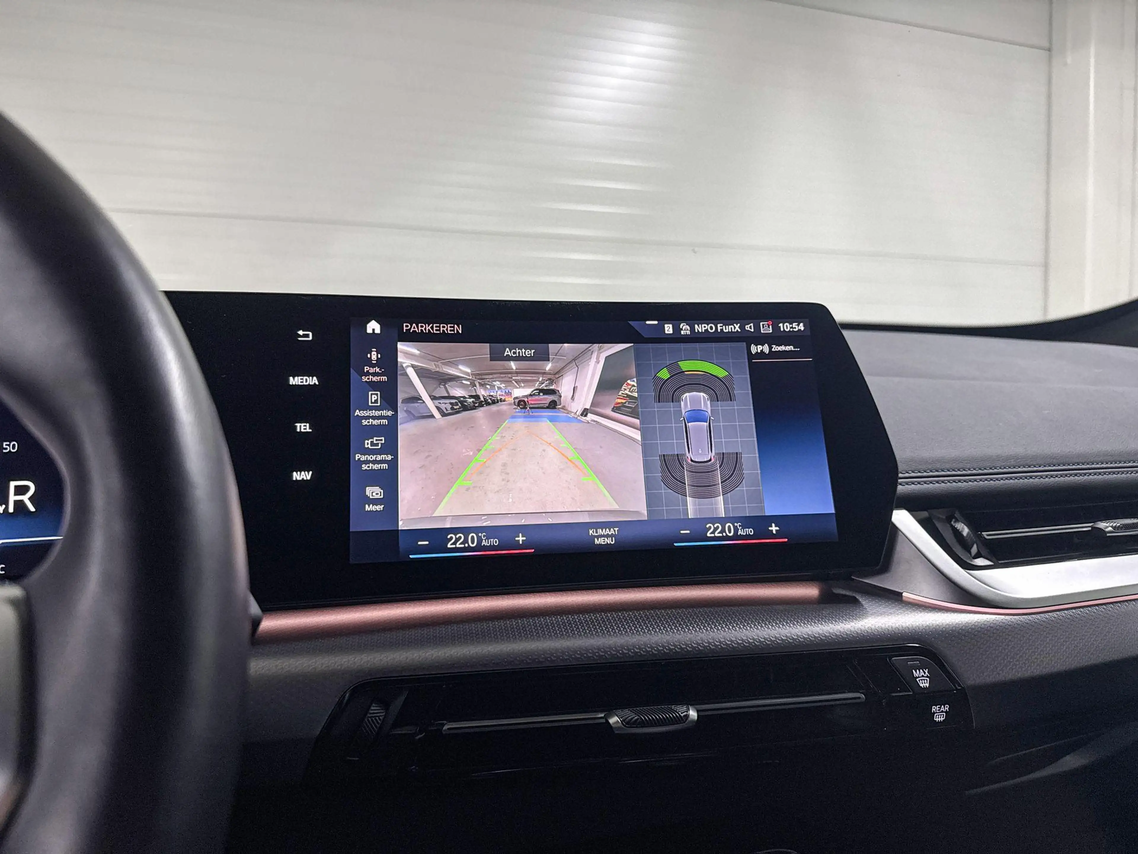 BMW iX1 xDrive30 Launch Edition | M-Sport | Trekhaak | Pre — photo 14