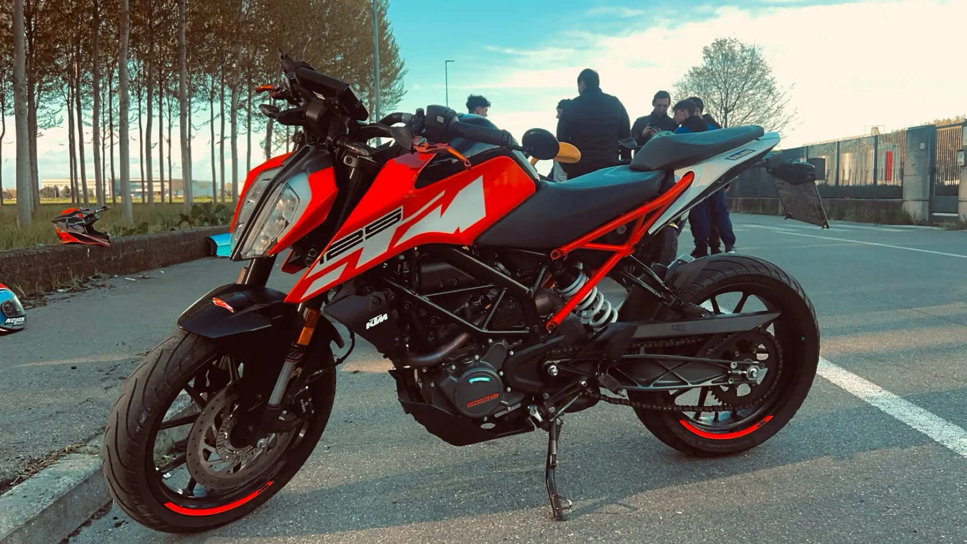KTM 125 Duke Naked/Sportivo - 1