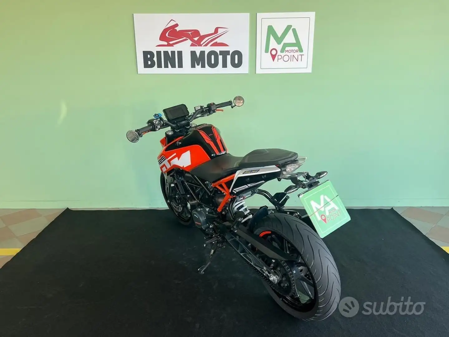 KTM 125 Duke Naked/Sportivo - 2