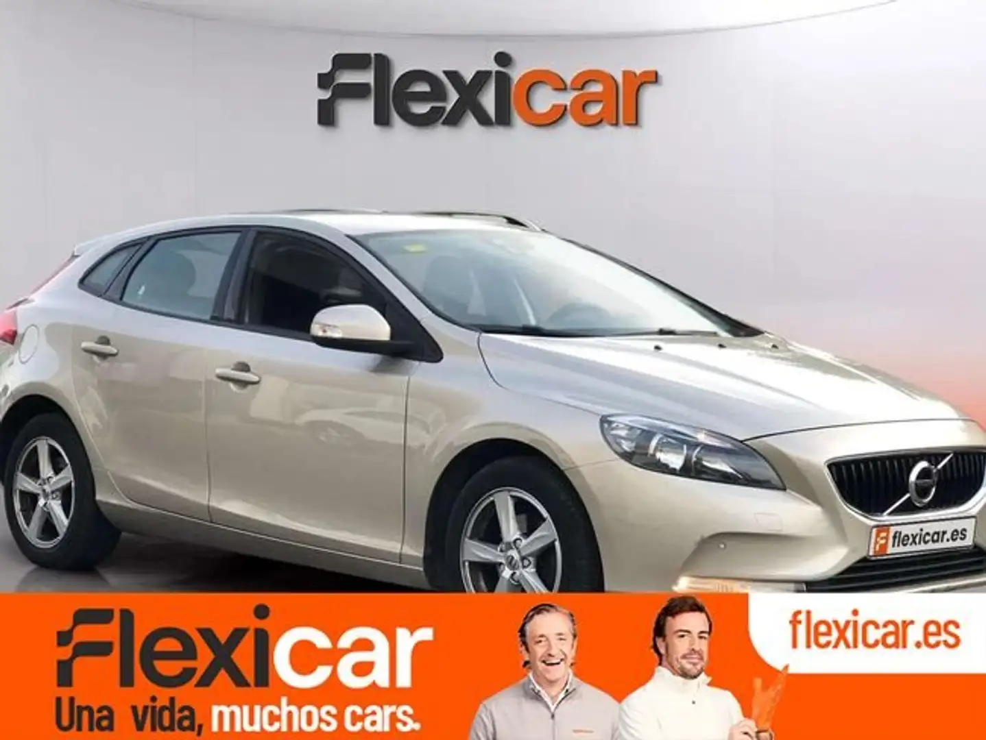 Volvo V40 D2 Kinetic 120 Beige - 1