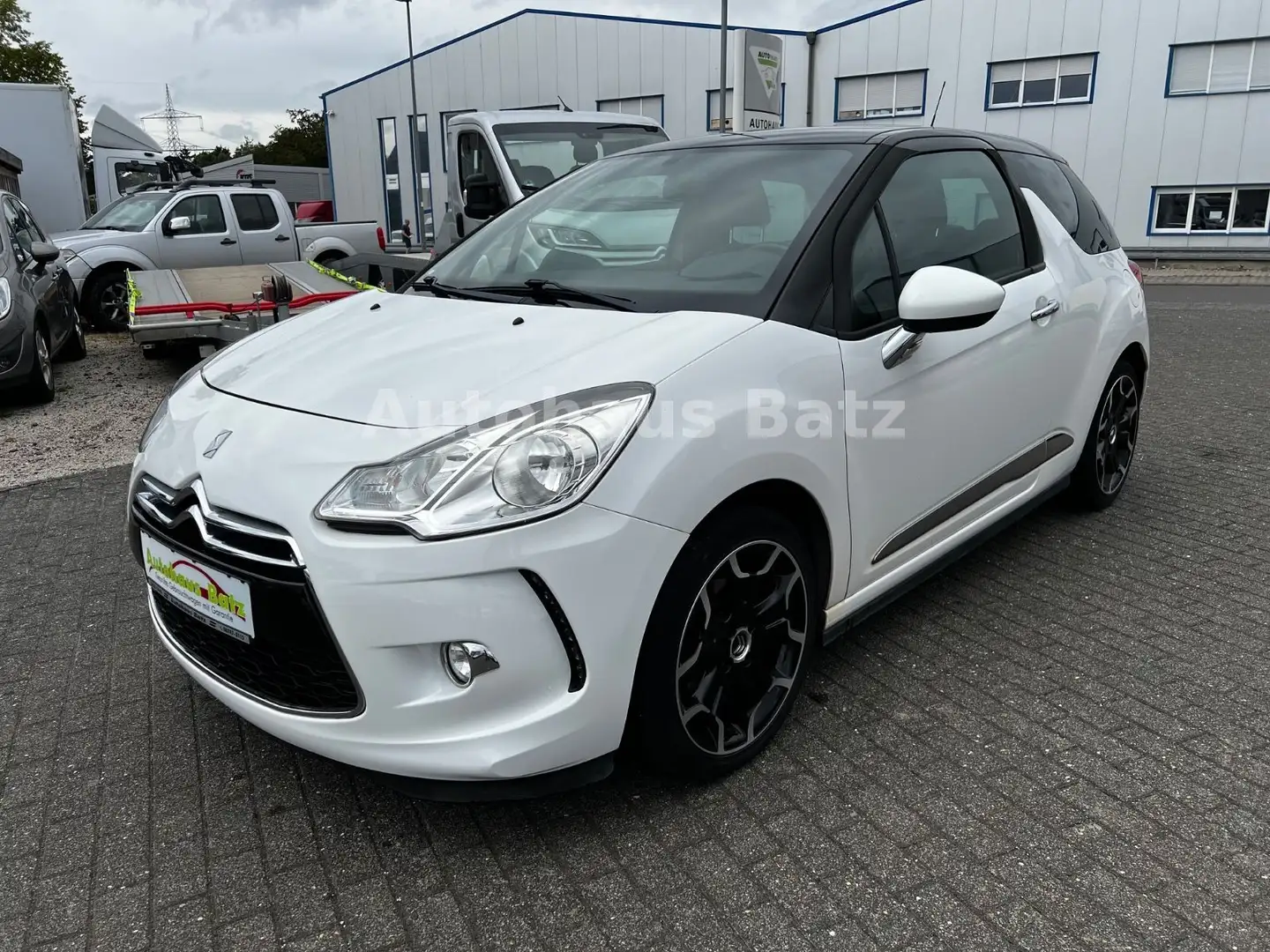 Citroen DS3 PureTech VTi 82 Chic Weiß - 1