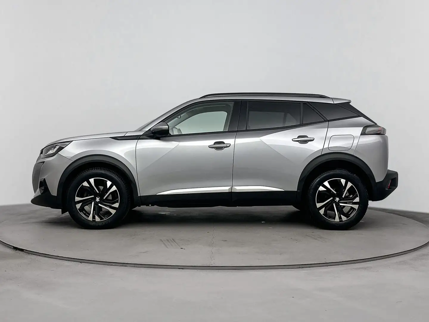 Peugeot 2008 SUV 100 pk Allure Pack | Camera | Navigatie | Adap Gris - 2