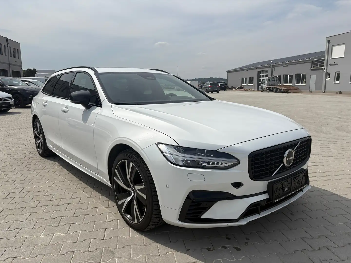 Volvo V90 T6 AWD RECHARGE PHEV Weiß - 2