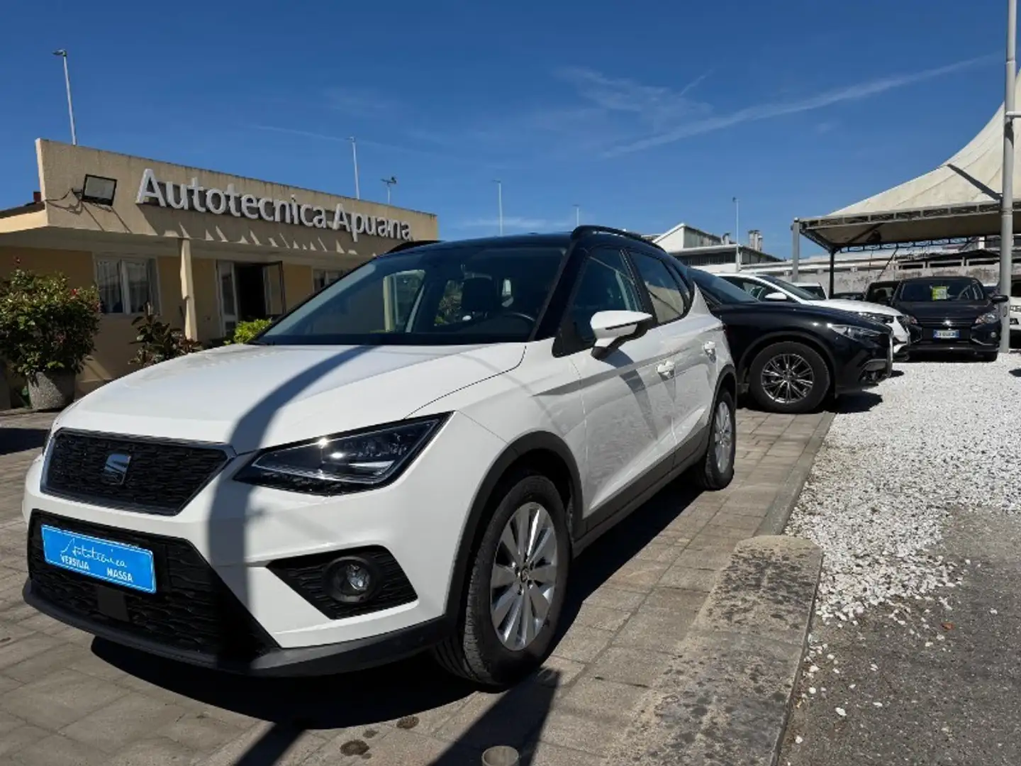 SEAT Arona 1.0 TGI Style Bianco - 2