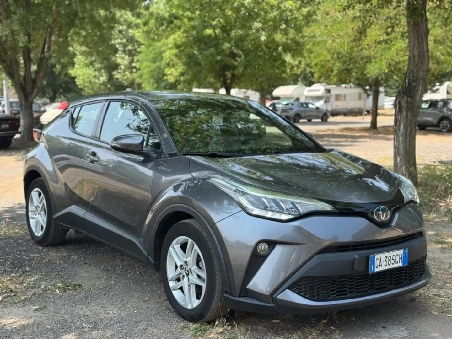 Toyota C-HR 1.8 Hybrid E-CVT Business Grijs - 1