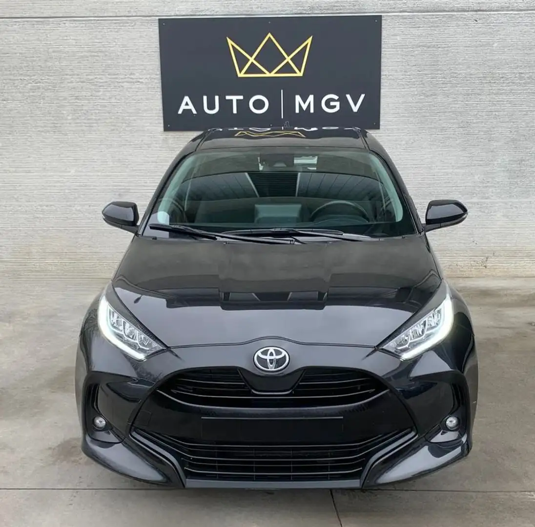 Toyota Yaris Yaris IV 1.0 Trend * SUPER PROMO Schwarz - 2