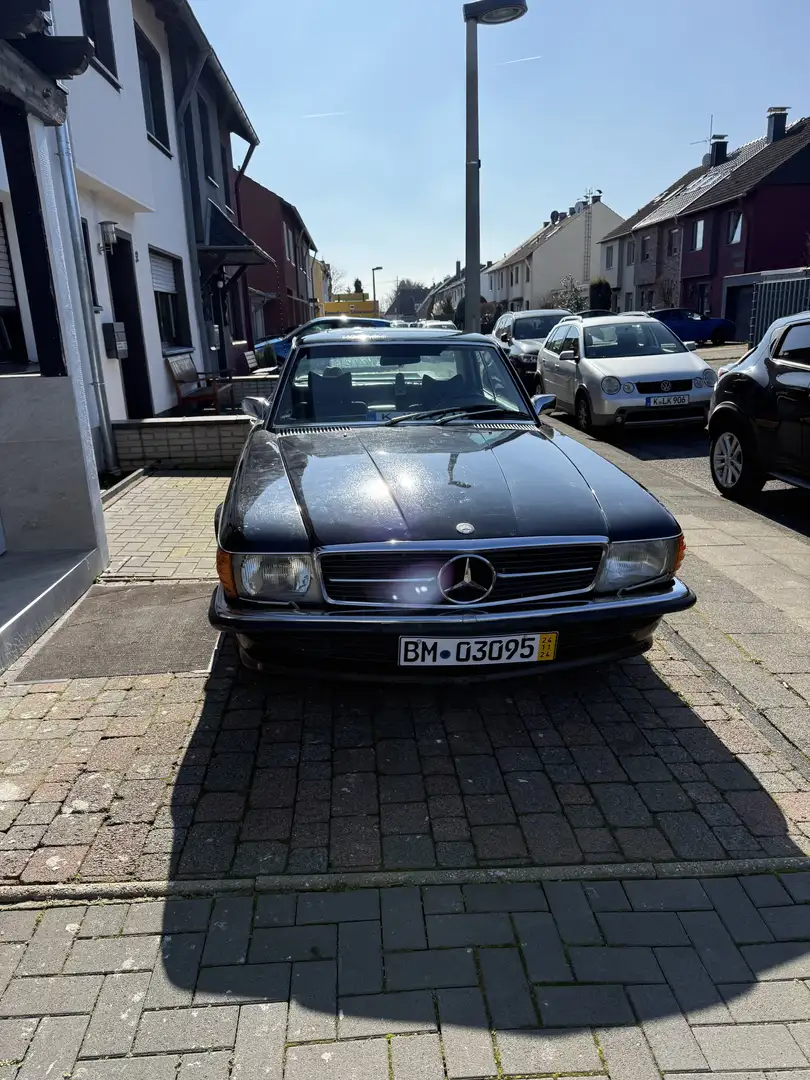 Mercedes-Benz SLC 350 crna - 2