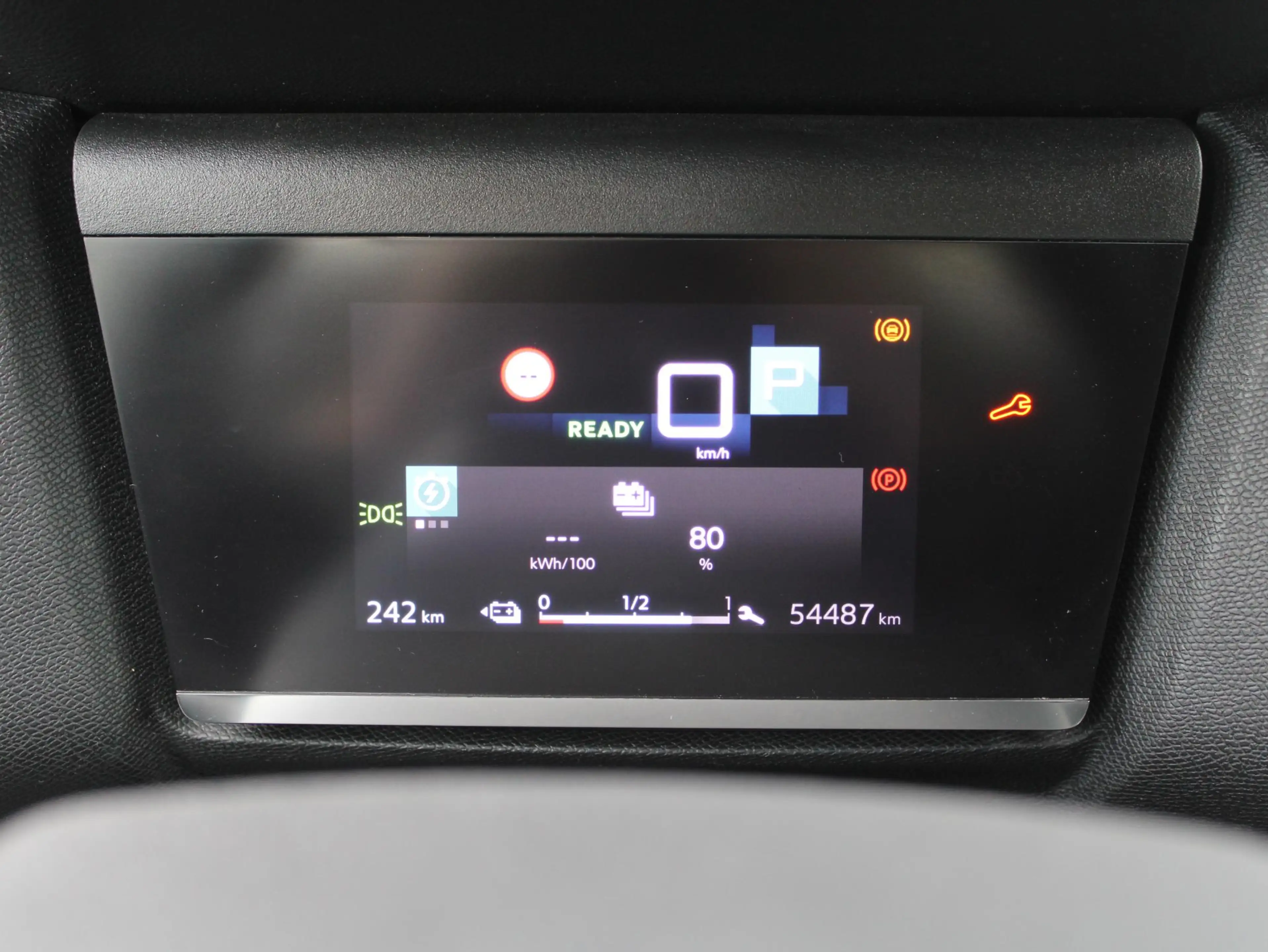 Citroen E-C4 Electric FEEL 50 kWh | Apple Carplay / Climate / Camera — photo 14