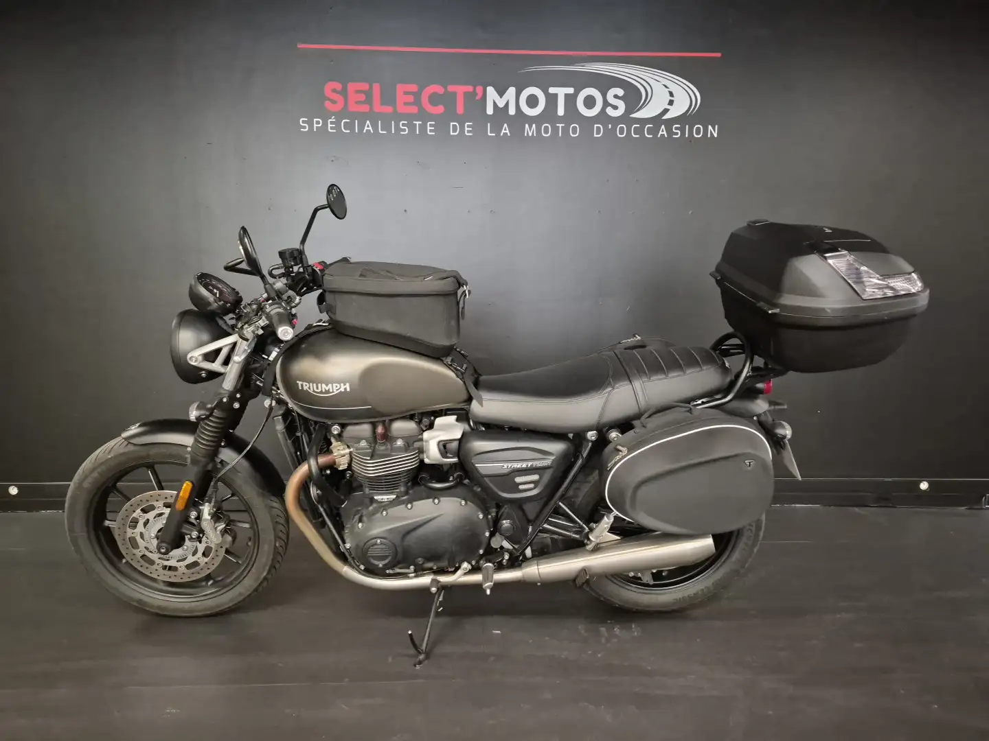 Triumph Street Twin Gri - 2