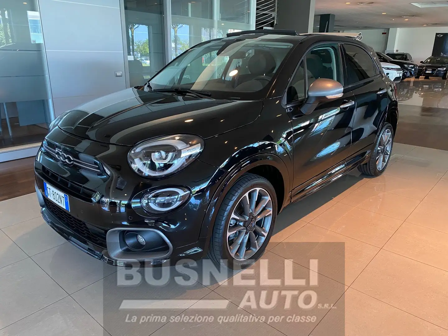 Fiat 500X DOLCEVITA 1.5 T4 HYBRID SPORT 130CV DCT Zwart - 1