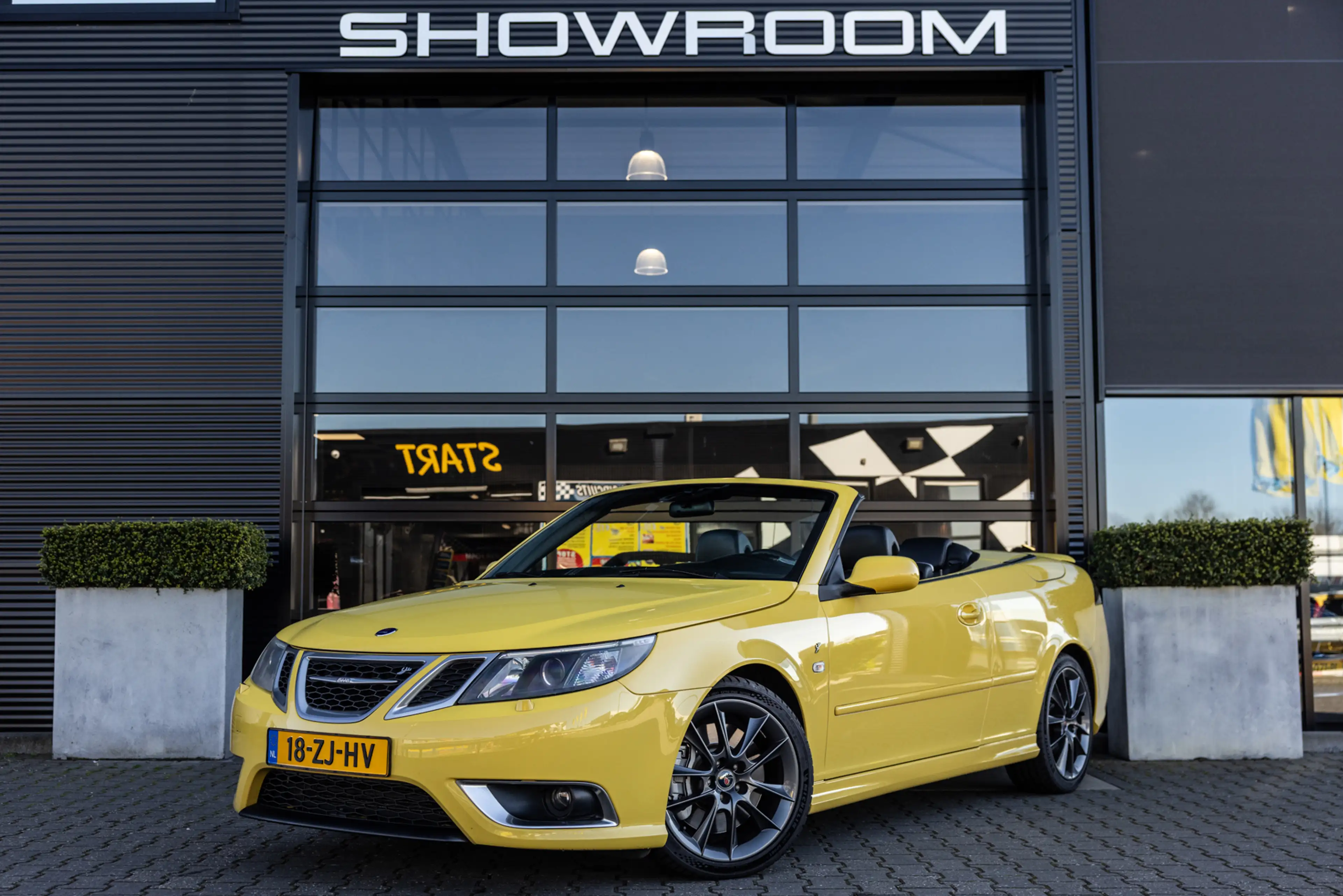 Saab 9-3 Cabrio 2.0T Aero, Monte Carlo Yellow, Memory, Hirs — photo 2