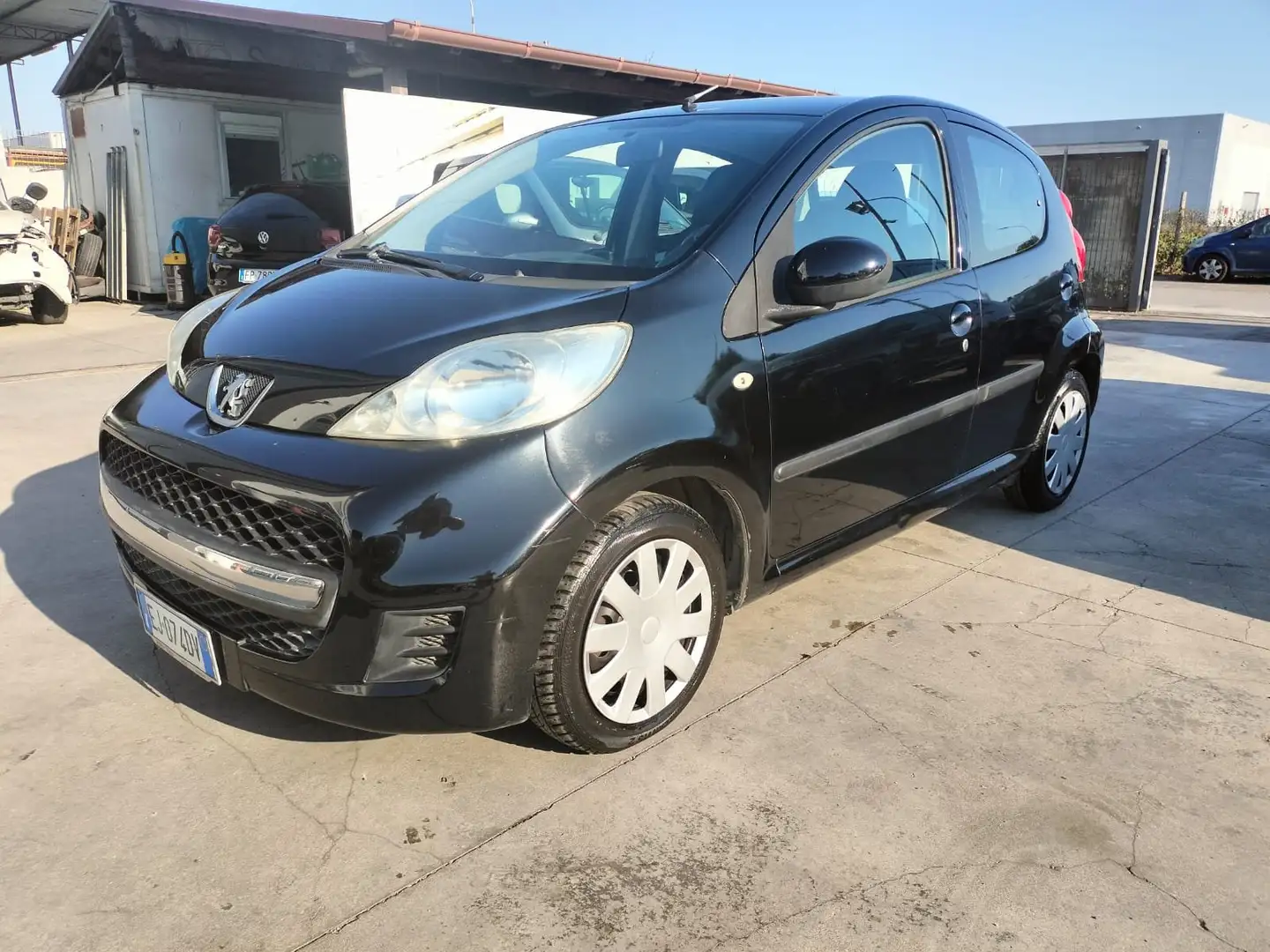 Peugeot 107 107 2005 1.0 12v 5p 2tronic FL Negro - 1