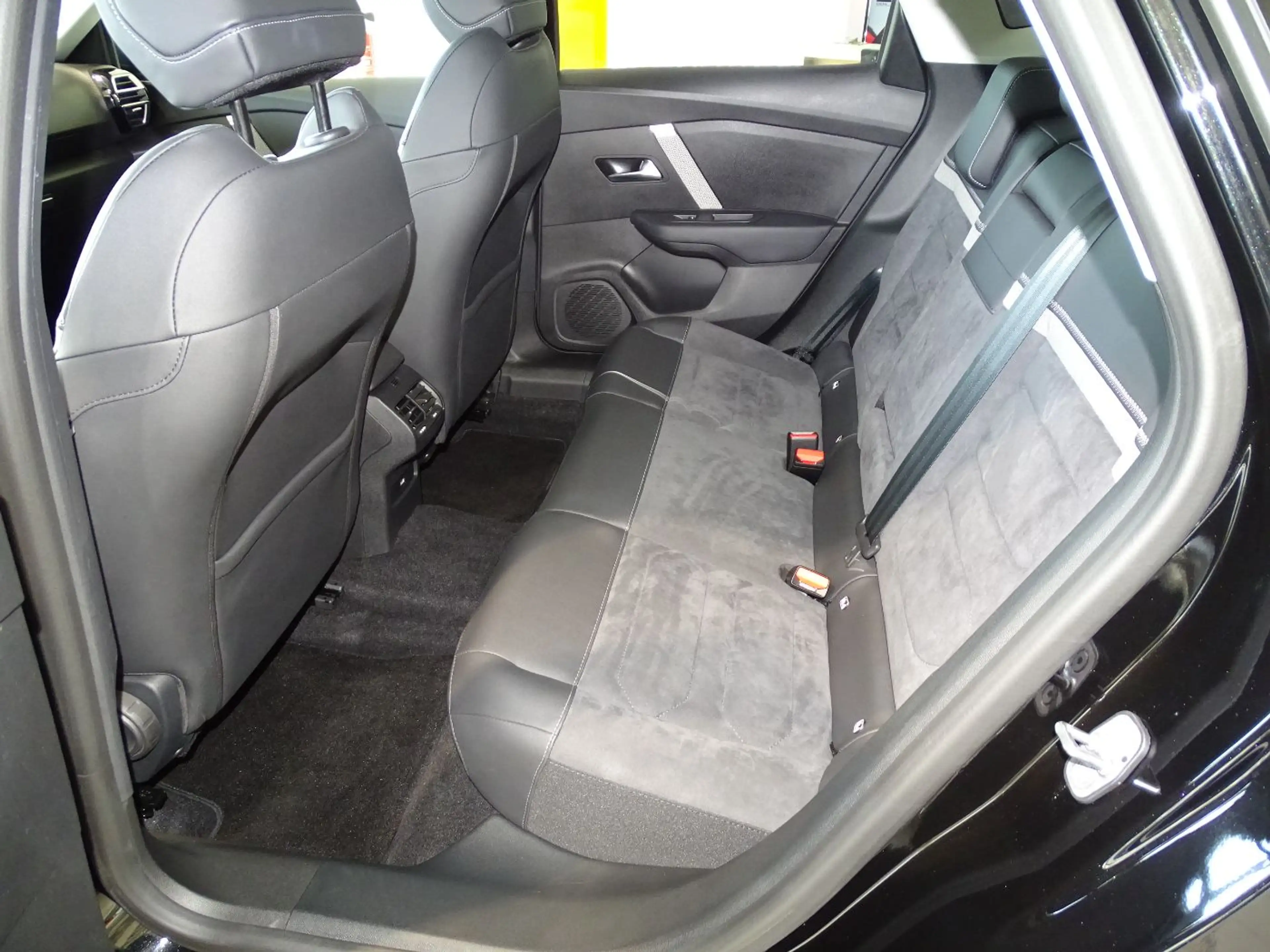 Citroen C4 X C4x 1.2 PureTech 130 MAX S&S ACC+LED+Navi+SHZ — photo 14