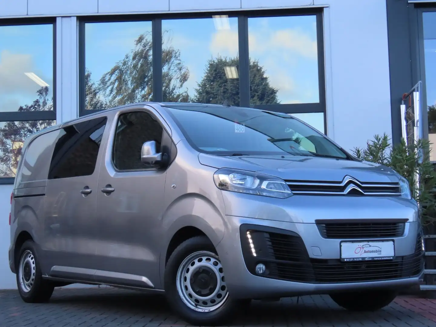 Citroen Jumpy Kasten Club M Autom. Tempomat Gris - 1