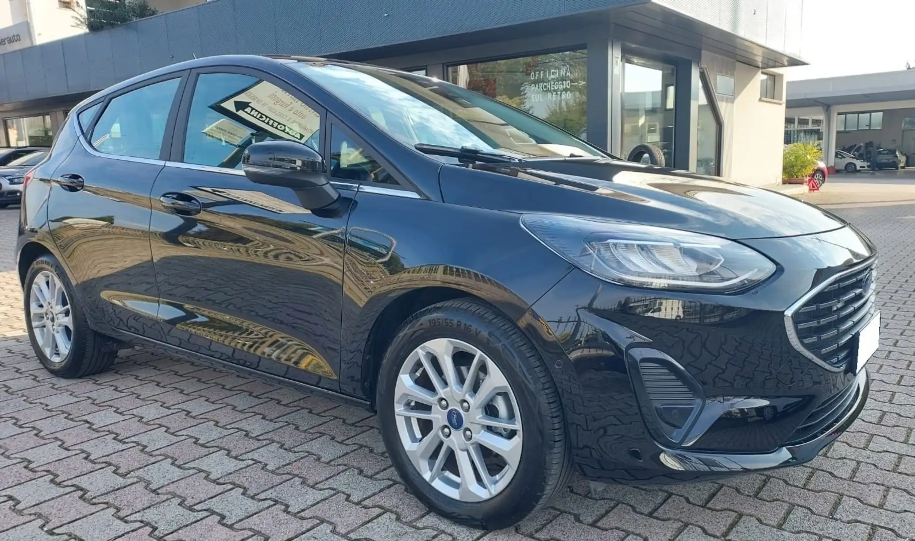 Ford Fiesta 5p 1.1 Titanium 75cv Noir - 1