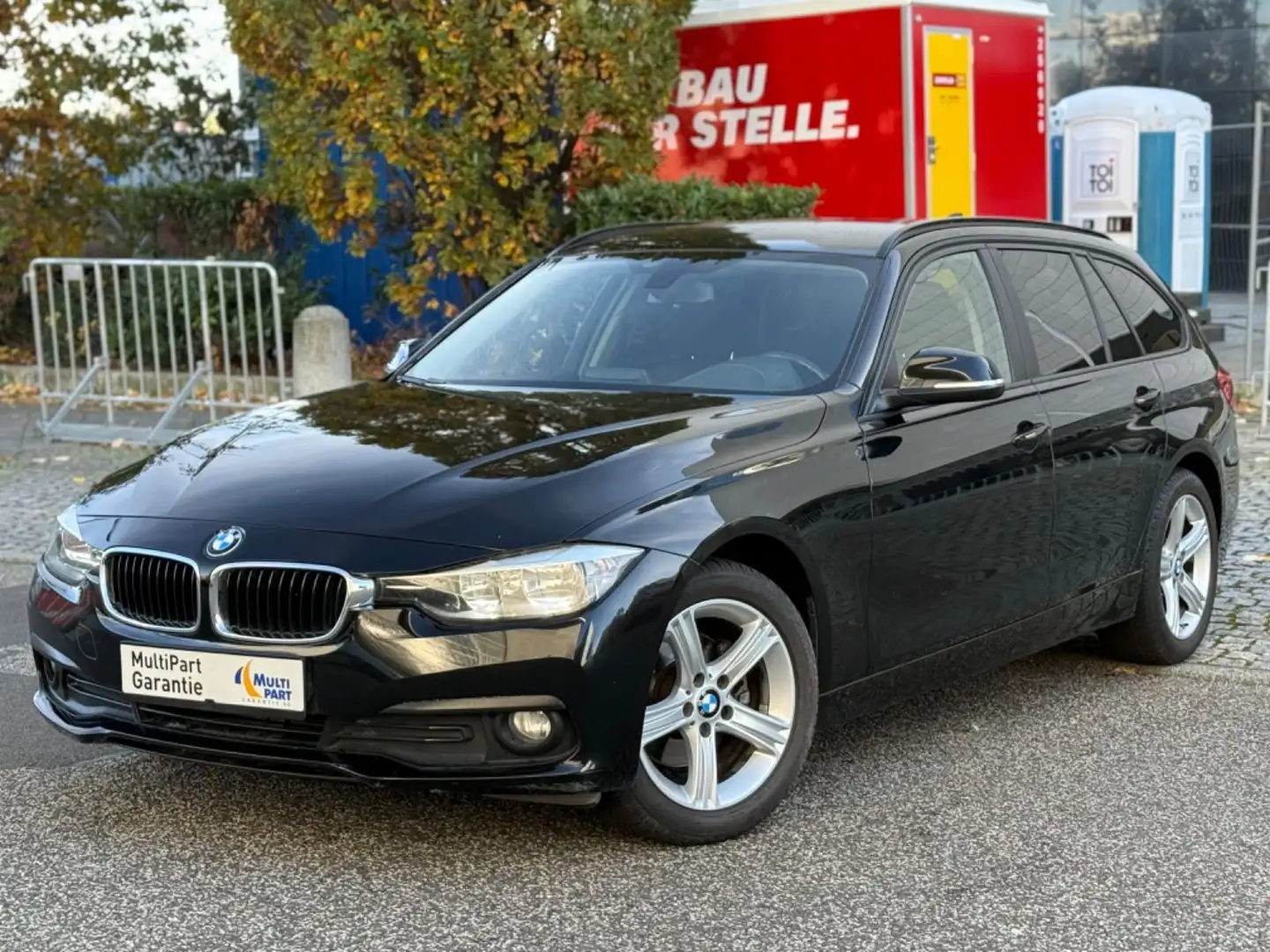 BMW 320 d XDrive Touring Advantage//*KAMERA*// Noir - 1