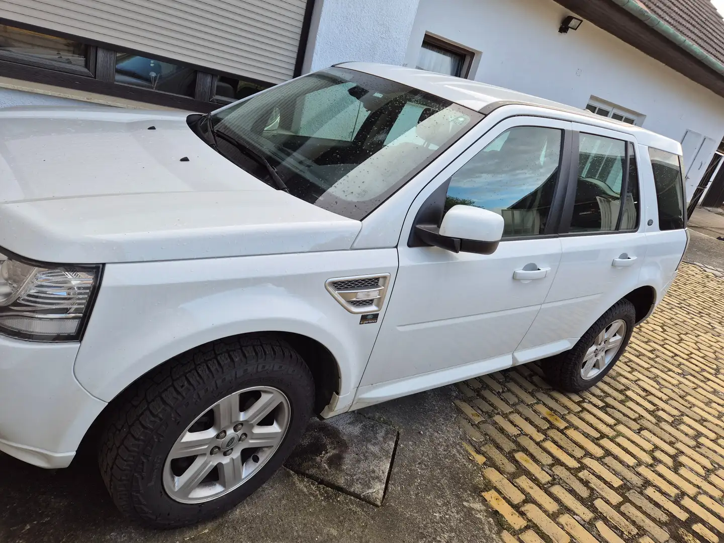 Land Rover Freelander 2,2 TD4 SE DPF Aut. Weiß - 1