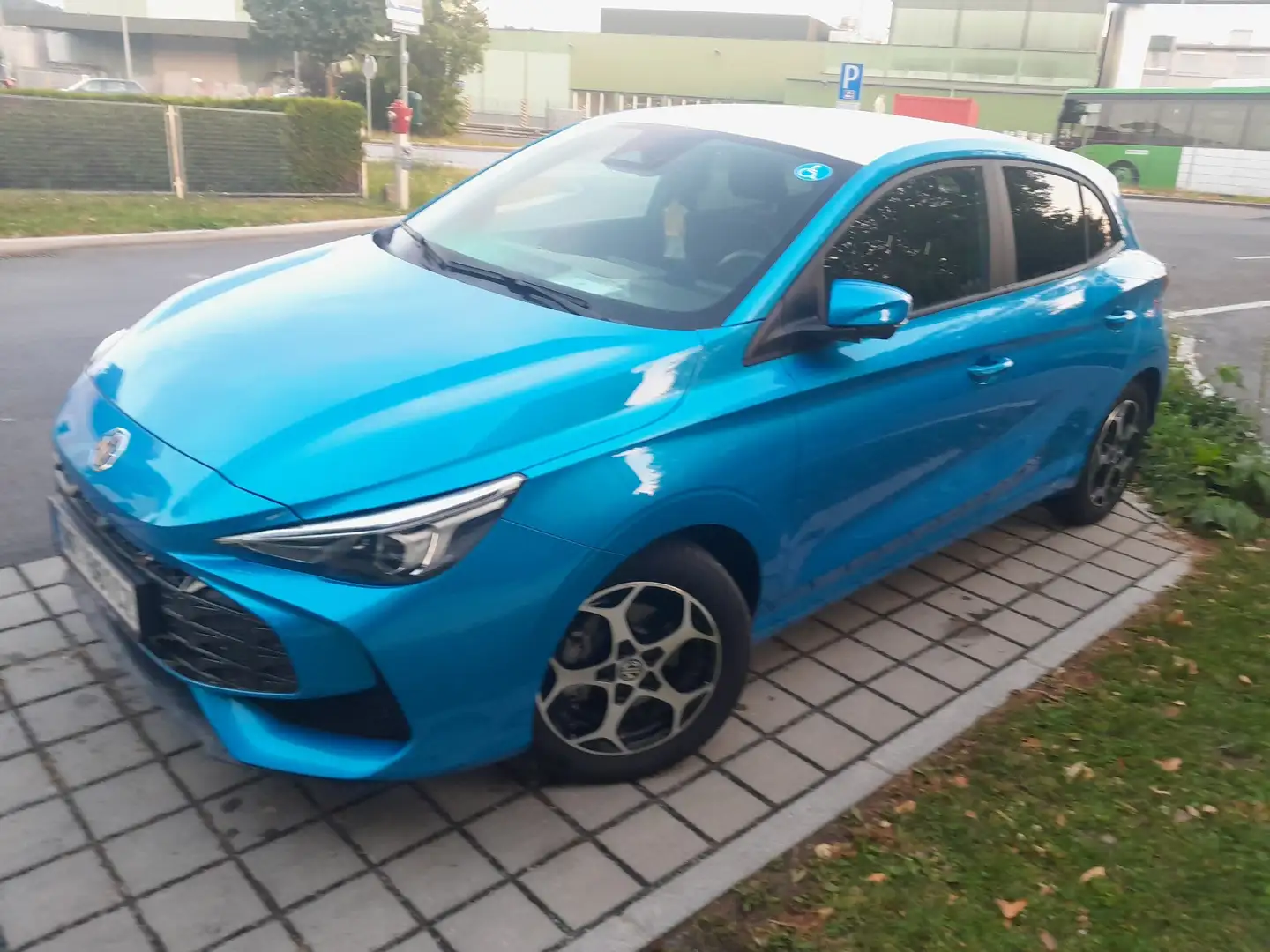 MG MG3 Luxury Blau - 1