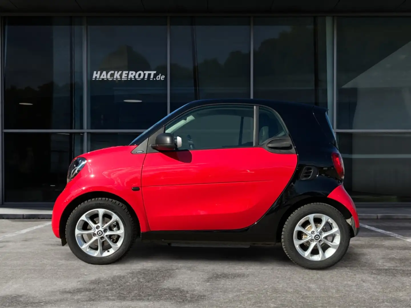 smart forTwo Coupe electric drive EQ passion Navi Szhzg Glasdac Rot - 2