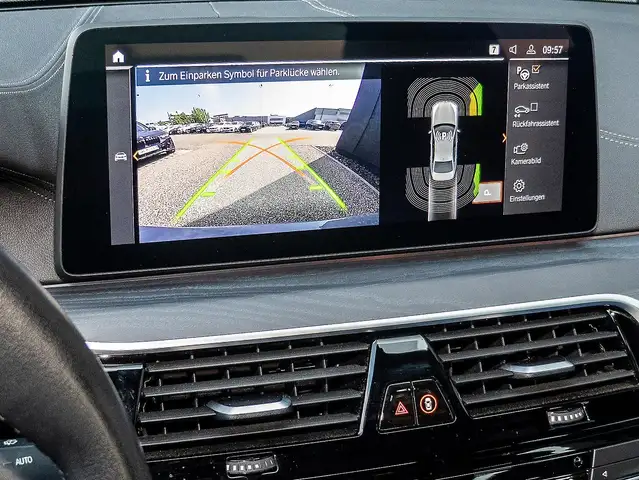 BMW 5 Series view 7