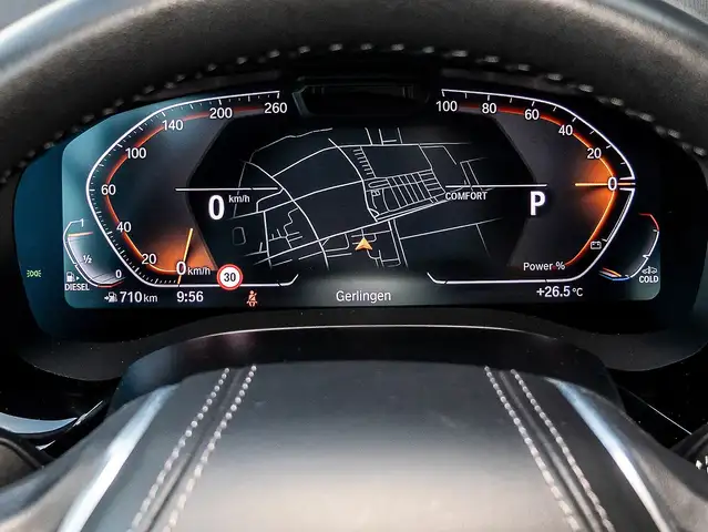 BMW 5 Series view 11