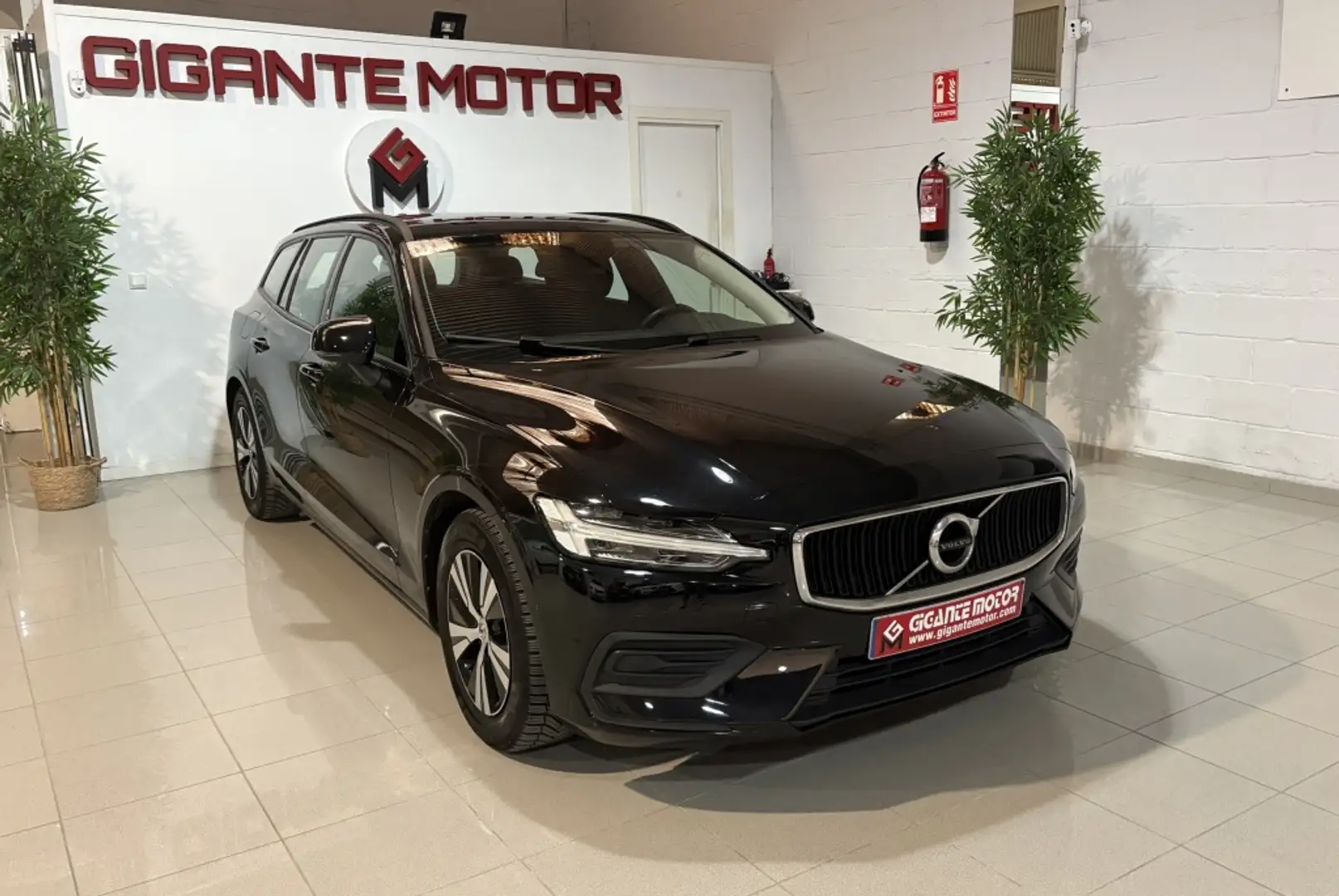 Volvo V60 D3 Aut. Negro - 1