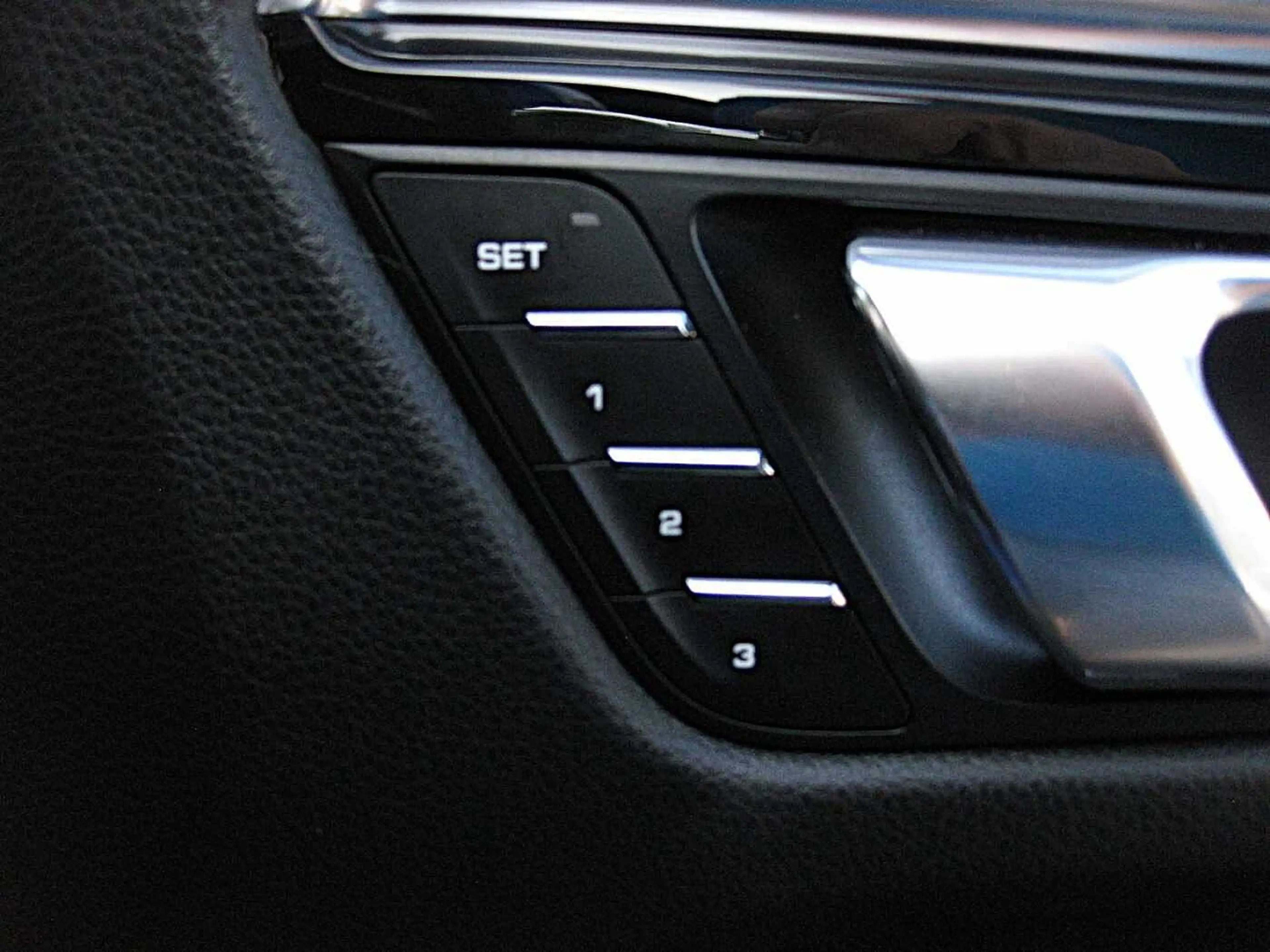 Porsche Macan Turbo dt.Fzg. Top Ausst. — photo 6
