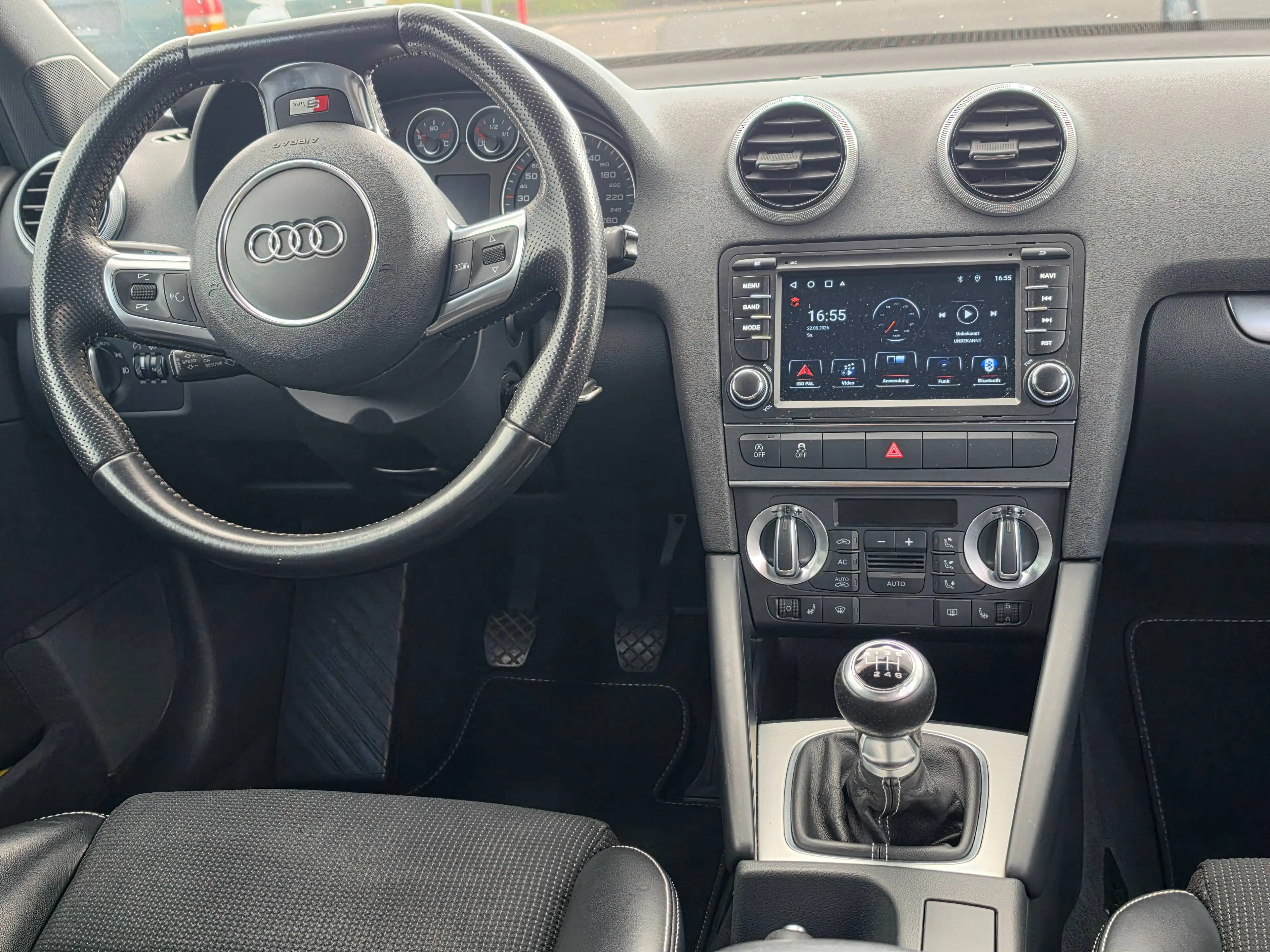 Audi A3 1.4 TFSI S line Sportpaket plus — photo 14