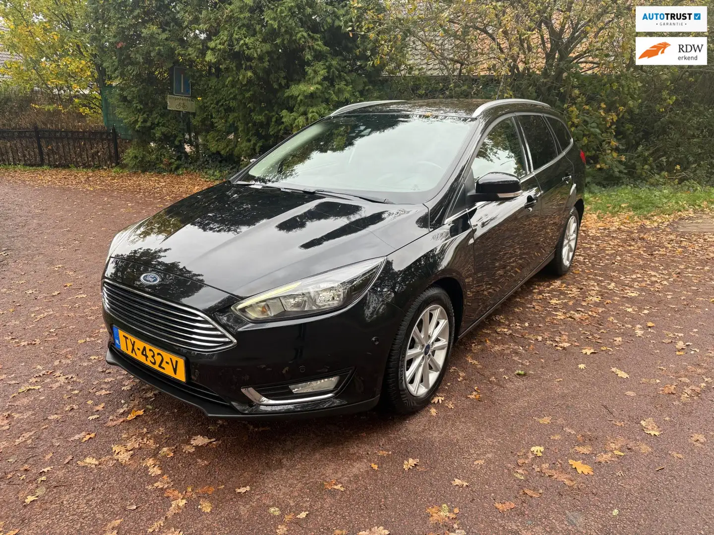 Ford Focus Wagon 1.0 Titanium Edition / Navi / cruisecontrol Noir - 1