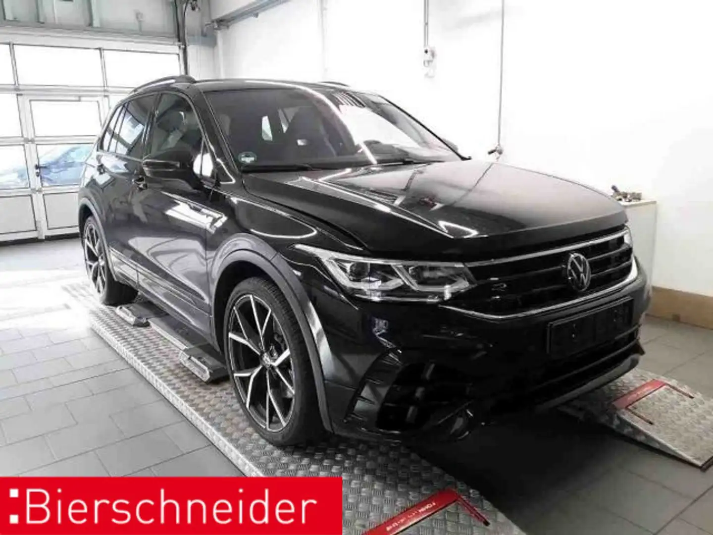 Volkswagen Tiguan 2.0 TSI DSG 4Mo. R AHK MATRIX NAVI CAM 21 Schwarz - 2