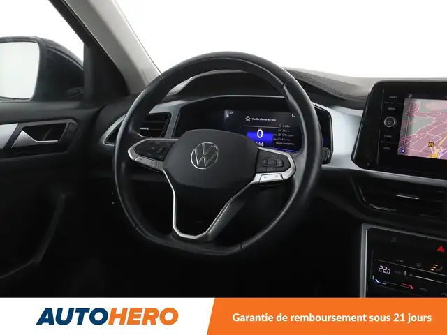 Volkswagen T-Roc view 13