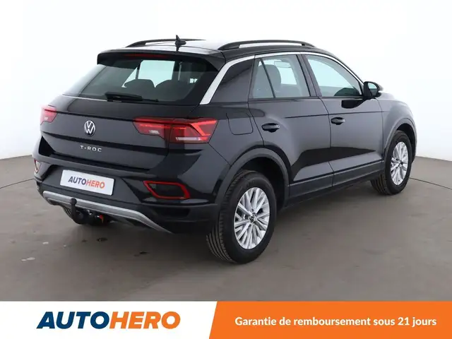 Volkswagen T-Roc view 6