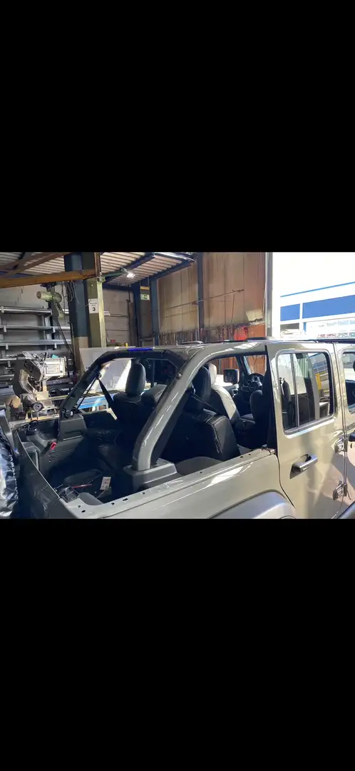 Jeep Wrangler Plug-In Hybrid Rubicon 4xe + AHK+ U.St ausweißbar Grau - 2