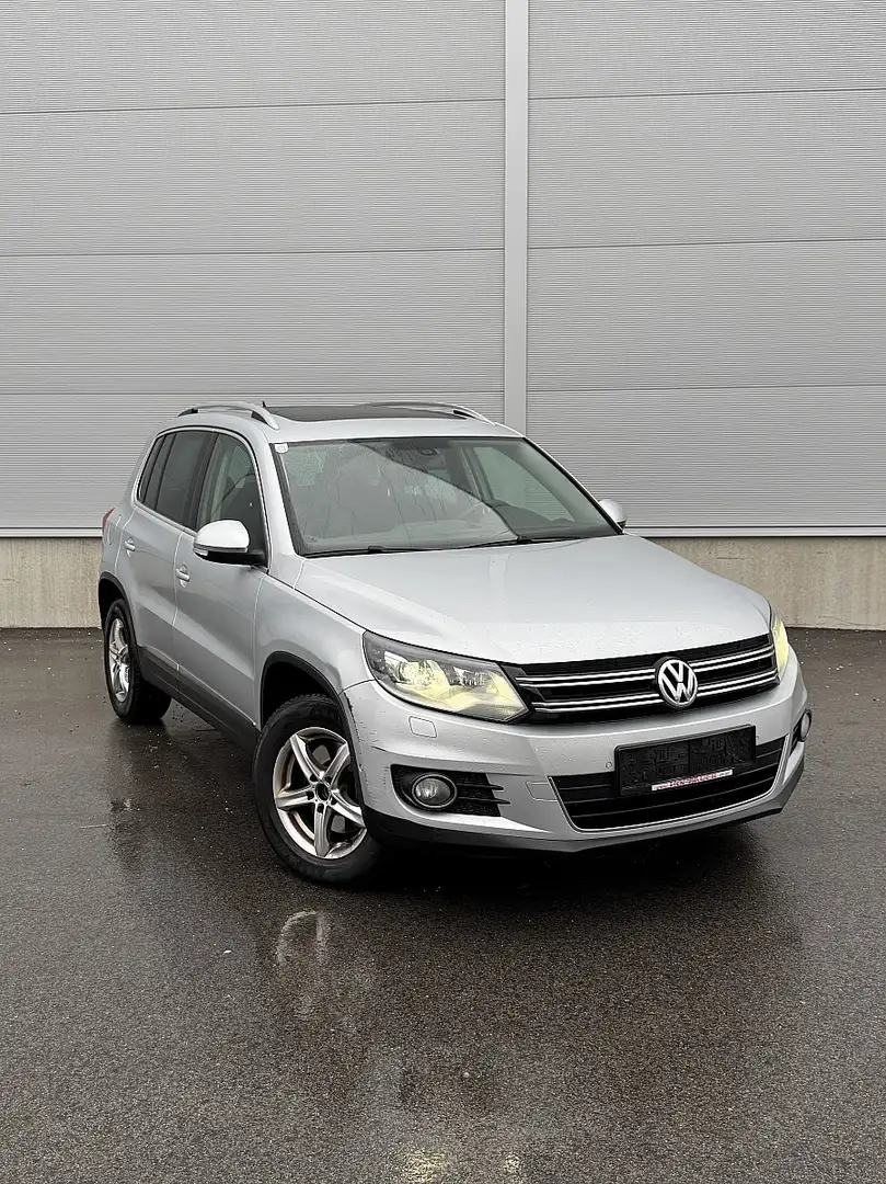 Volkswagen Tiguan 2,0 TDI BMT 4Motion Sky DPF DSG Silber - 2