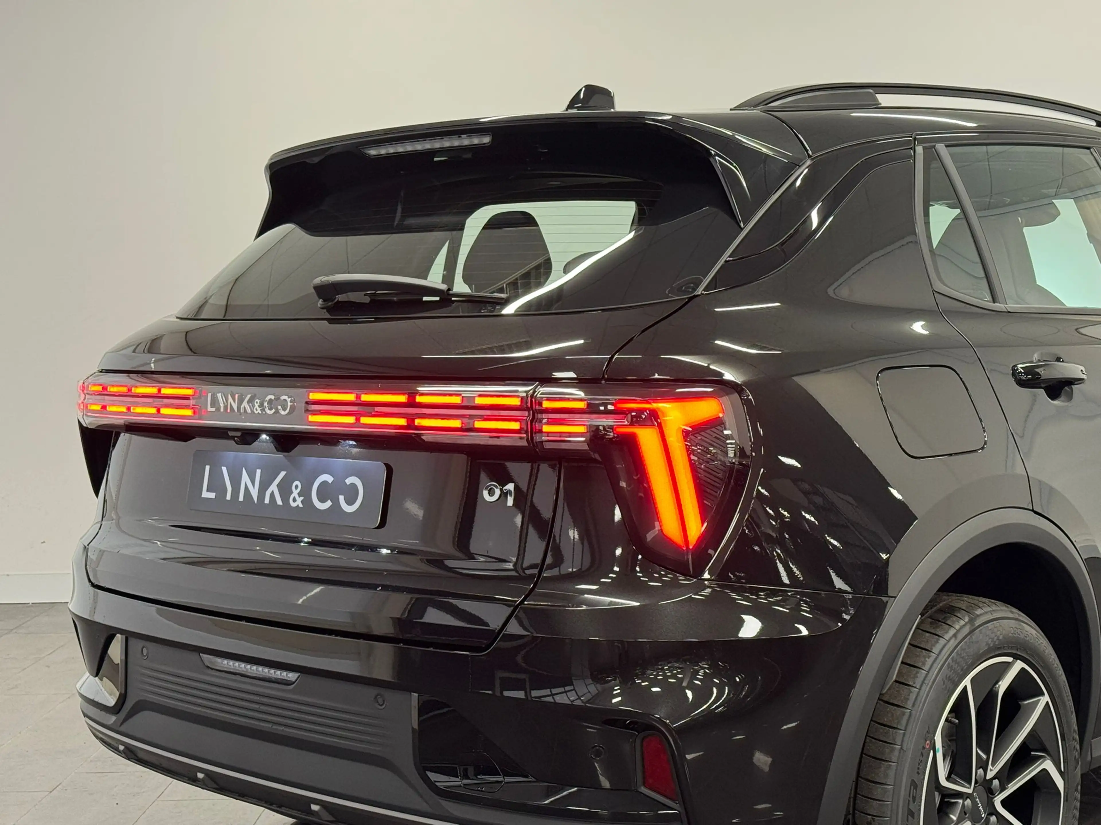 Lynk & Co 01 1.5 Core | Achteruitrijcamera | Apple Carplay/Andr — photo 34