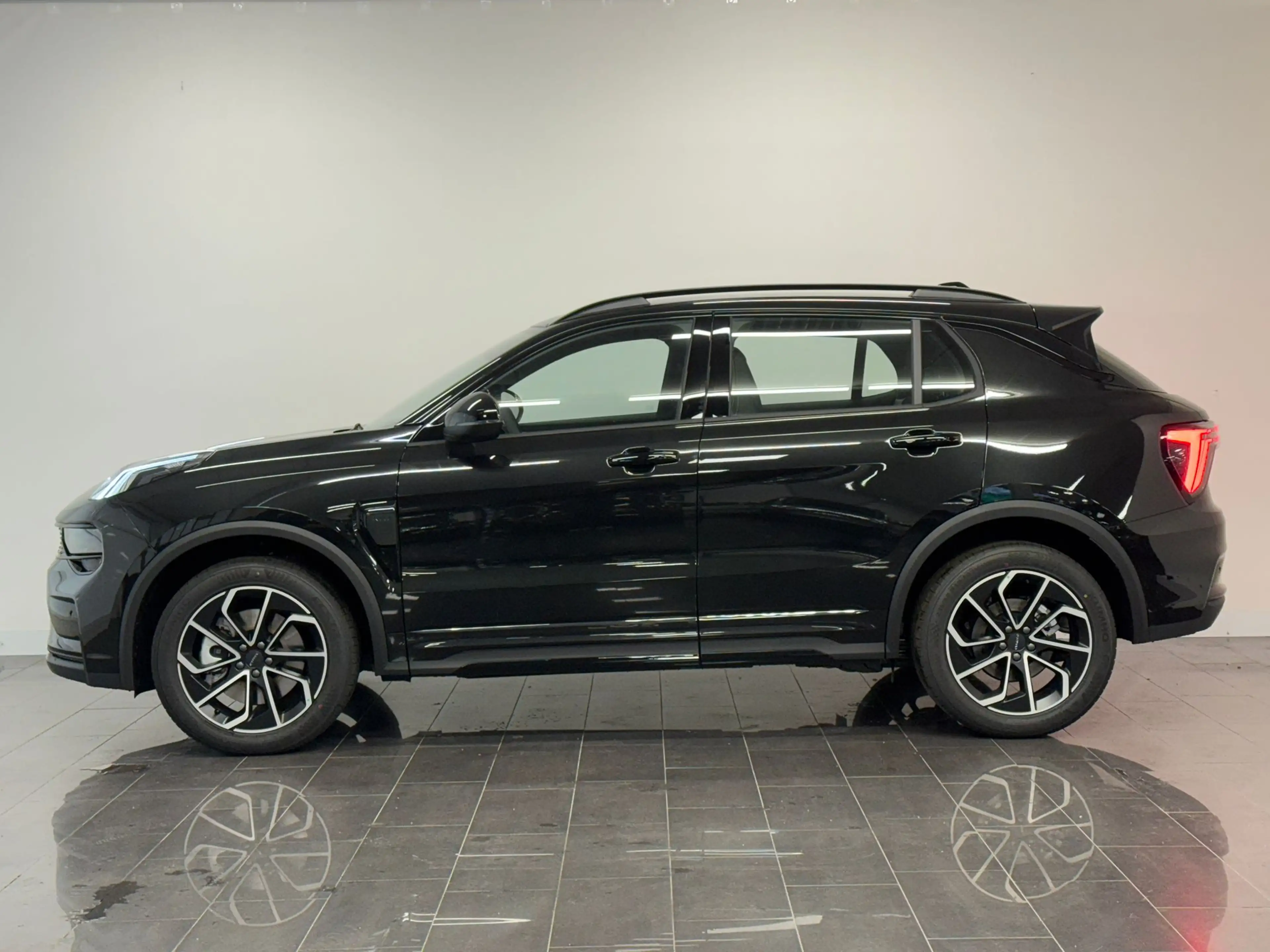 Lynk & Co 01 1.5 Core | Achteruitrijcamera | Apple Carplay/Andr — photo 2