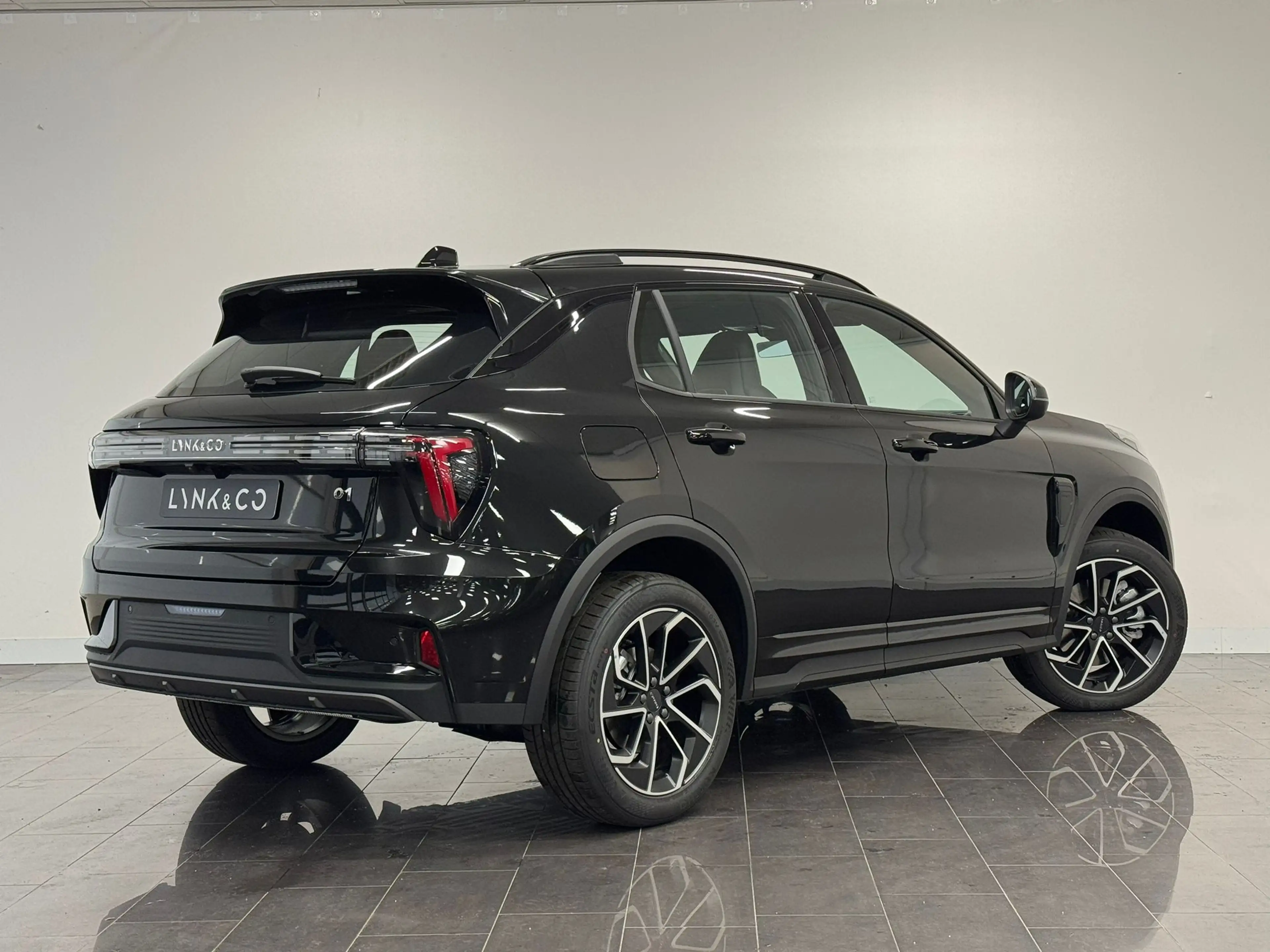 Lynk & Co 01 1.5 Core | Achteruitrijcamera | Apple Carplay/Andr — photo 33